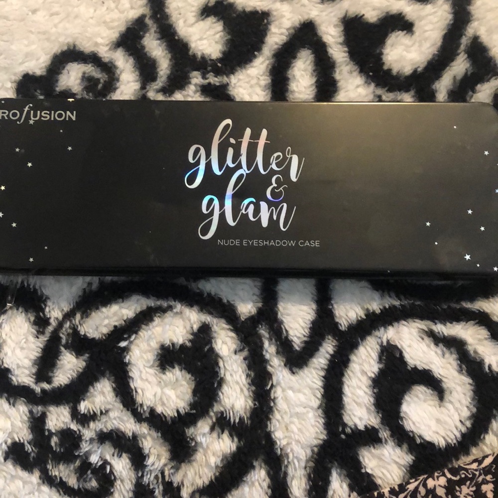 Profusion Glitter and glamorous nude eyeshadow